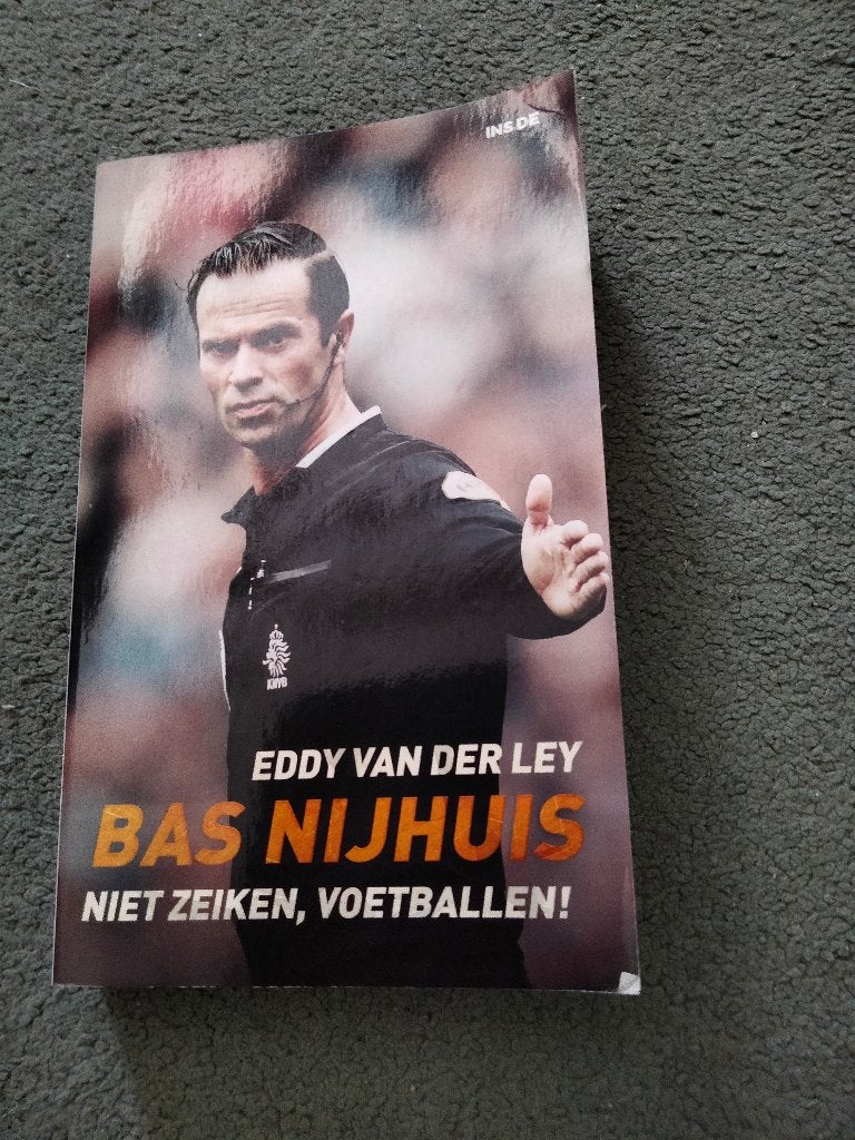 Voetbalboeken: Bas Nijhuis & Piet de Visser, Bas Nijhuis, Eddy van der Ley, Willem Vissers, Sport, Ophalen, Gelezen
