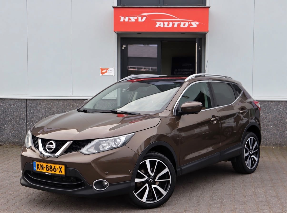 Nissan Qashqai 1.2 Tekna navigatie leer panoramadak org NL, Auto's, Gebruikt, 4 cilinders, Bruin, 116 pk