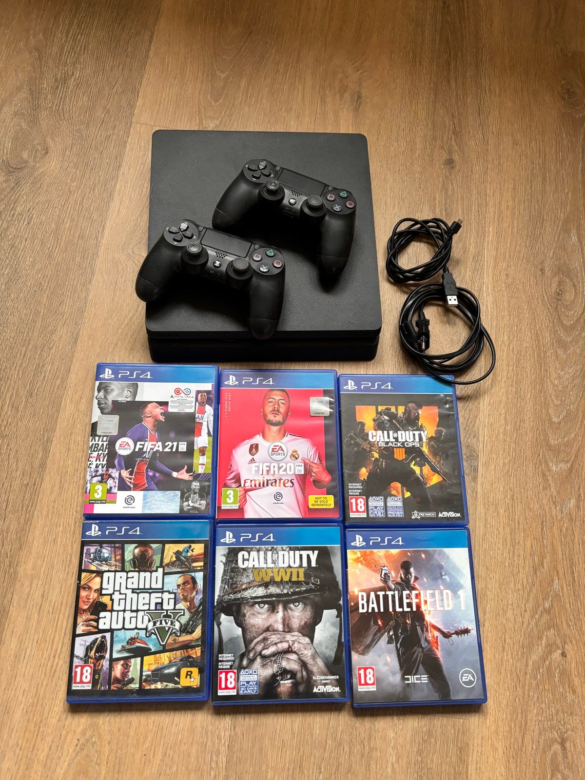 PlayStation 4 Slim met 2 controllers en 6 games, Ophalen, Gebruikt, Vanaf 18 jaar, Overige genres