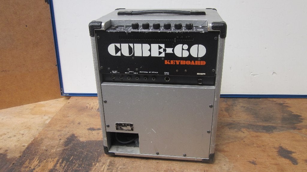 Roland Cube CK-60 Keyboard/Guitar Amplifier, Muziek en Instrumenten, Ophalen, Gebruikt, Gitaar, 100 watt of meer