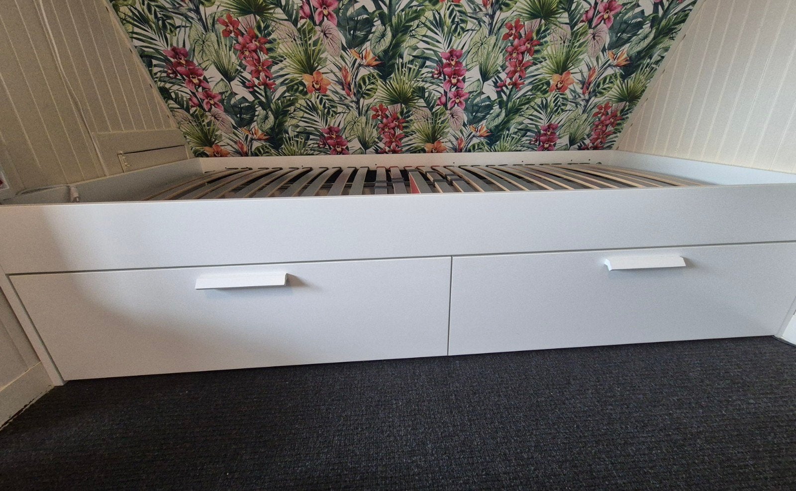 Brimnes Ikea inclusief Trendhopper lattenbodem, Huis en Inrichting, Gebruikt, 90 cm, Eenpersoons, Wit