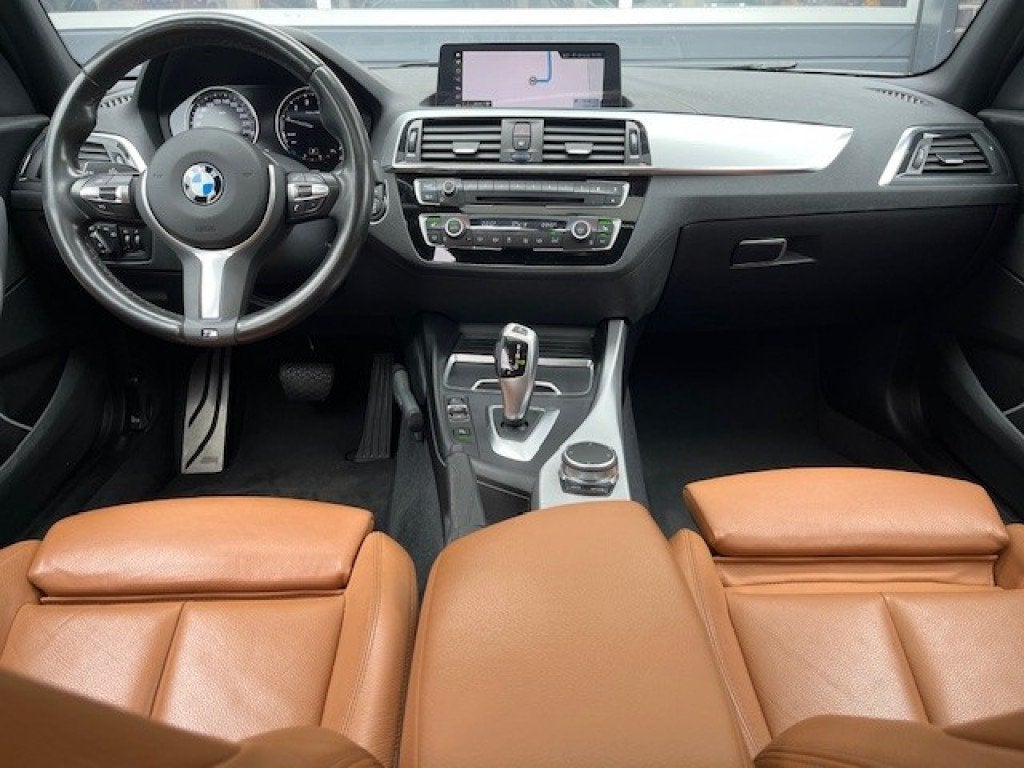 Bmw 1-SERIE 118I AUT. M SPORT ED. - LEDER - EL. SCH./KANT.DA, Auto's, Gebruikt, USB, Bedrijf, 650 kg