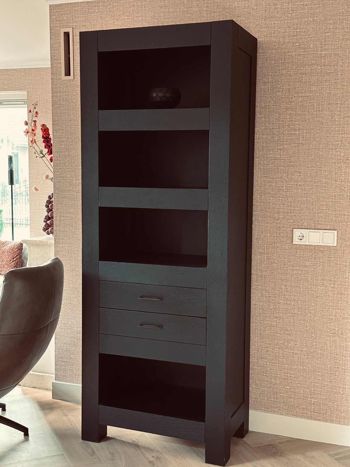 Prachtige kast boekenkast zwart zware kwaliteit lades vakken, Huis en Inrichting, Ophalen, Zo goed als nieuw, 25 tot 50 cm, 200 cm of meer