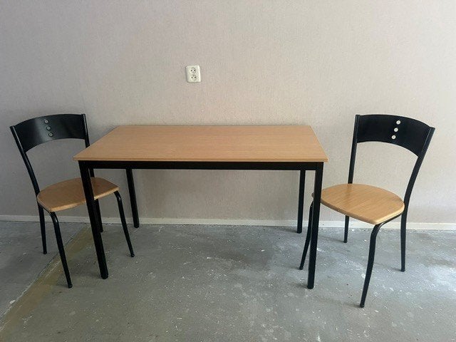 keukentafel + 2 stoelen, Ophalen, Kunststof, Gebruikt, 100 tot 150 cm