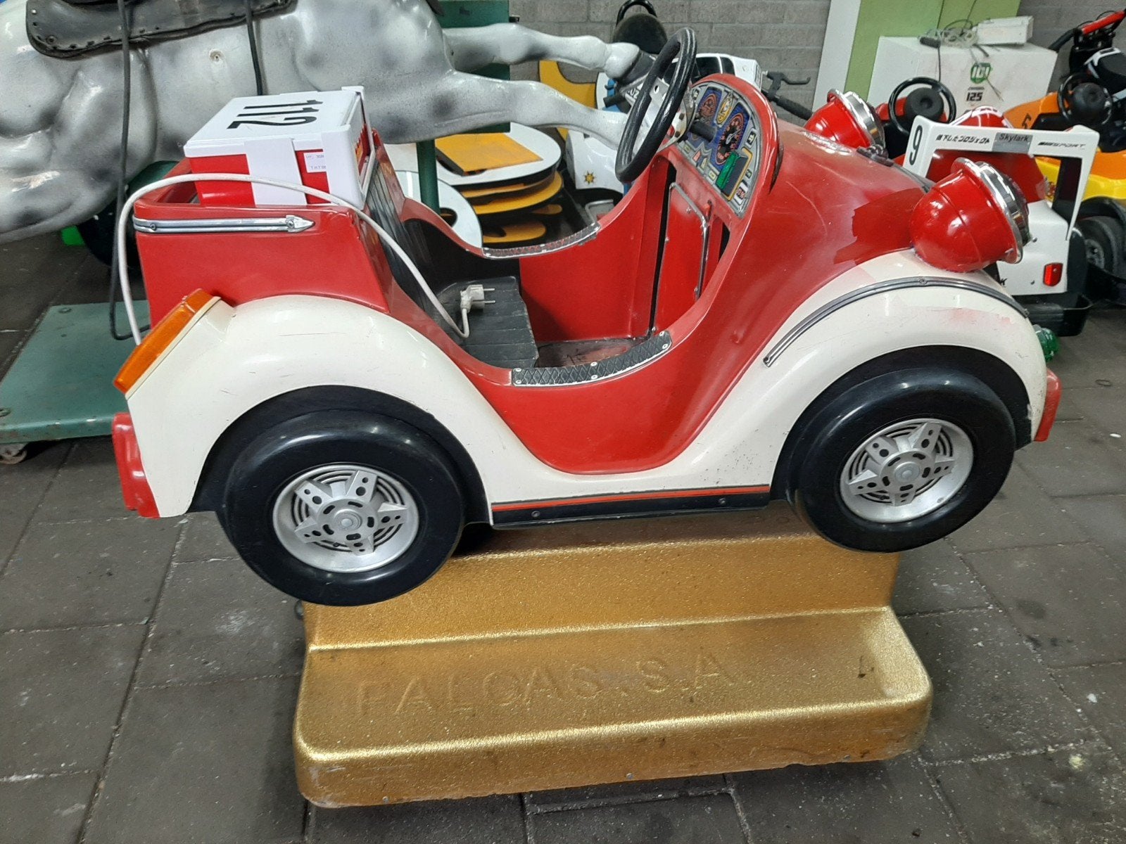 Falgas kiddy ride met aan/uit knopje, Ophalen, Gebruikt
