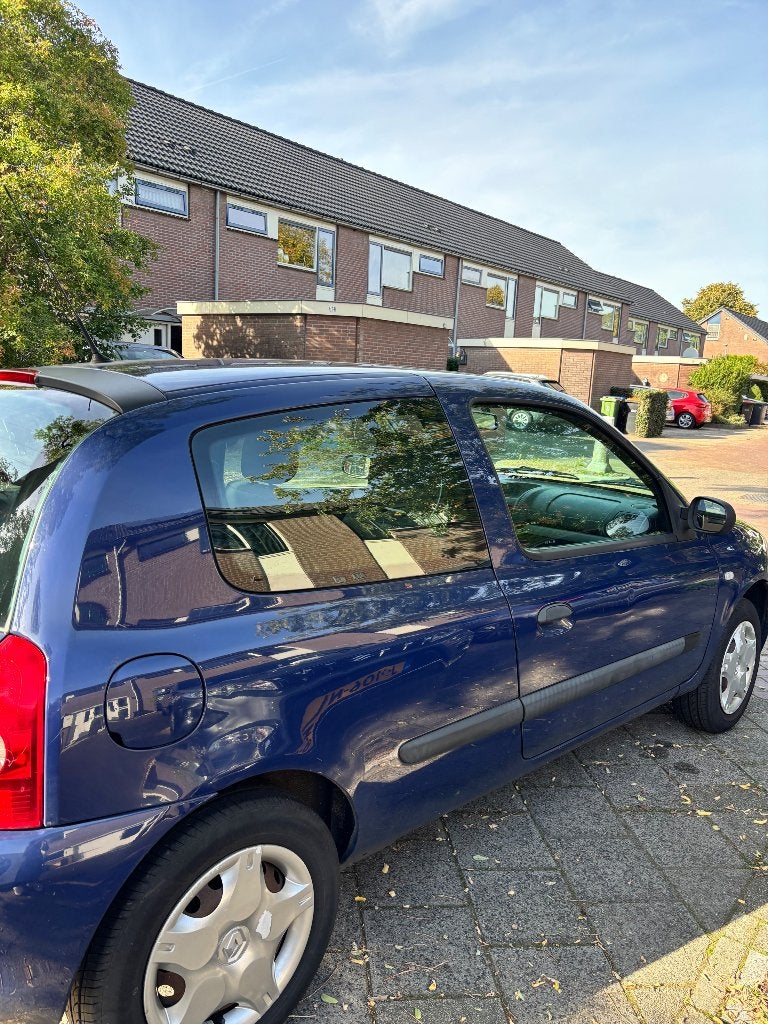 Foto 4 van Renault Clio 1.2 E4 2007 Blauw