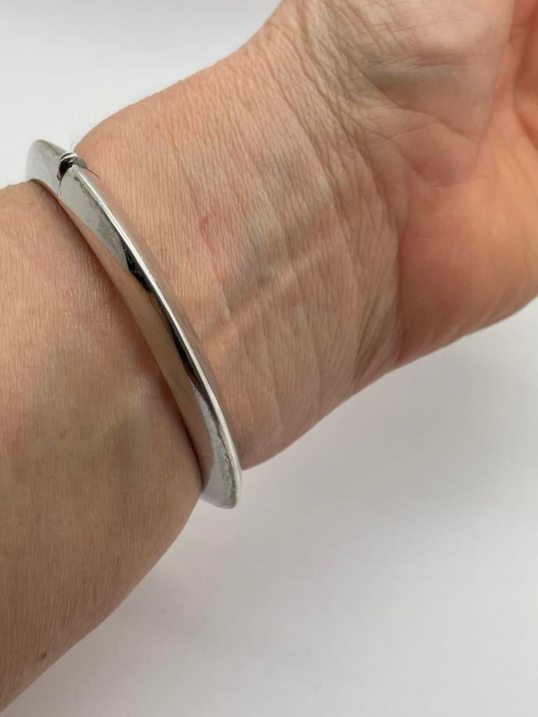 D804 Prachtige zilveren bangle armband, Ophalen of Verzenden, X, Zilver, Zilver