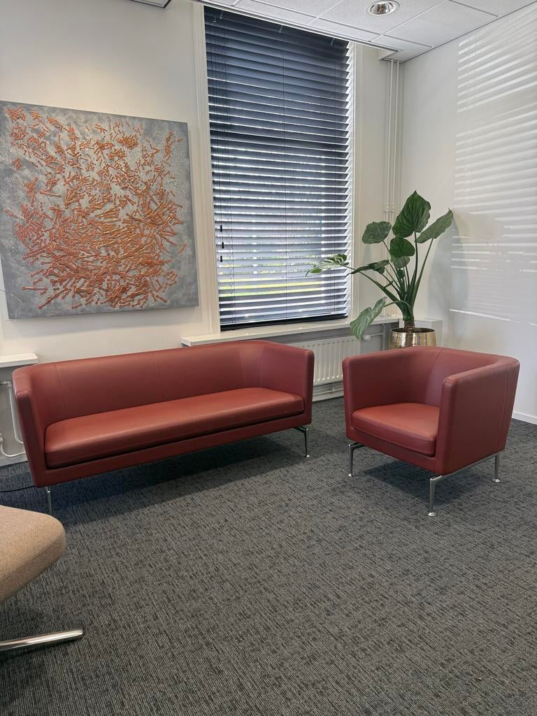 Drie Vitra Suita Club Fauteuils en Sofa - Antonio Citterio, Huis en Inrichting, Fauteuils, Zo goed als nieuw, Leer, 125 cm of meer