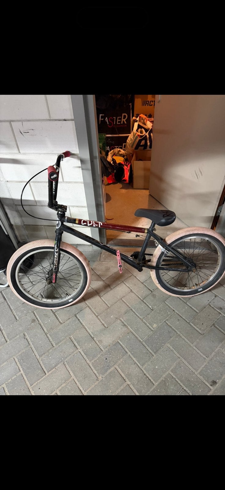 Custom Cult bmx, Fietsen en Brommers, Ophalen, Zo goed als nieuw, Aluminium, 24 inch of meer