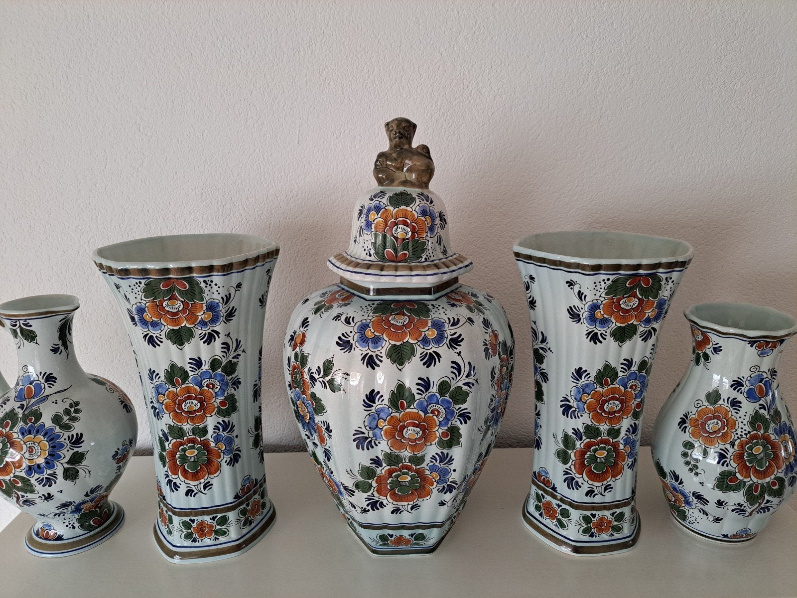 Prachtig Delfts Polychroom Aardewerk Vazen Set, Ophalen of Verzenden