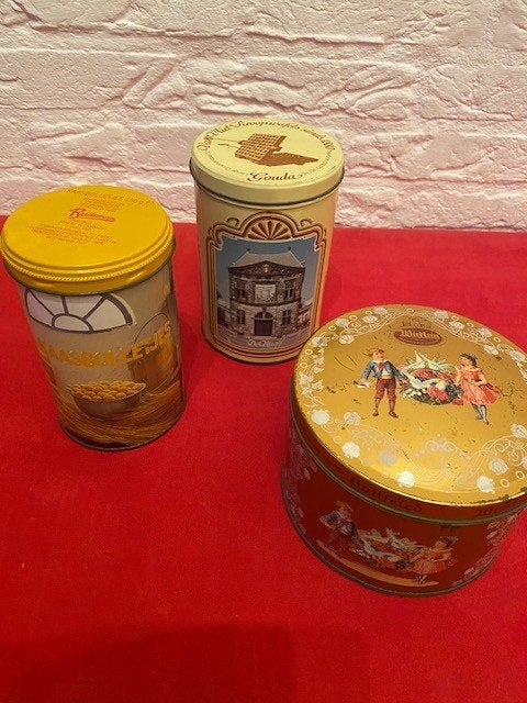 3 regionale vintage blikken, Verzamelen, Blikken, Ophalen of Verzenden, Gebruikt, Koek(jes)