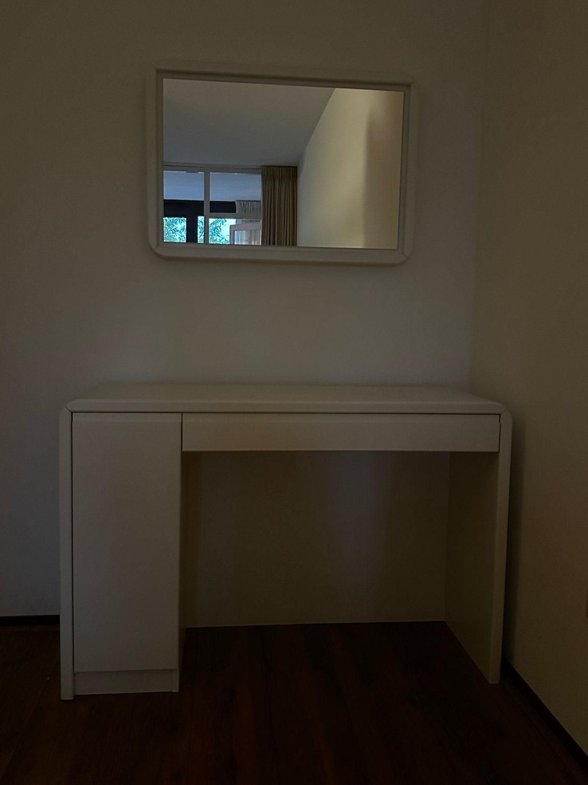 Tweepersoonsbed met nachtkastje, kaptafel en spiegel, Ophalen, Gebruikt, Wit, Tweepersoons