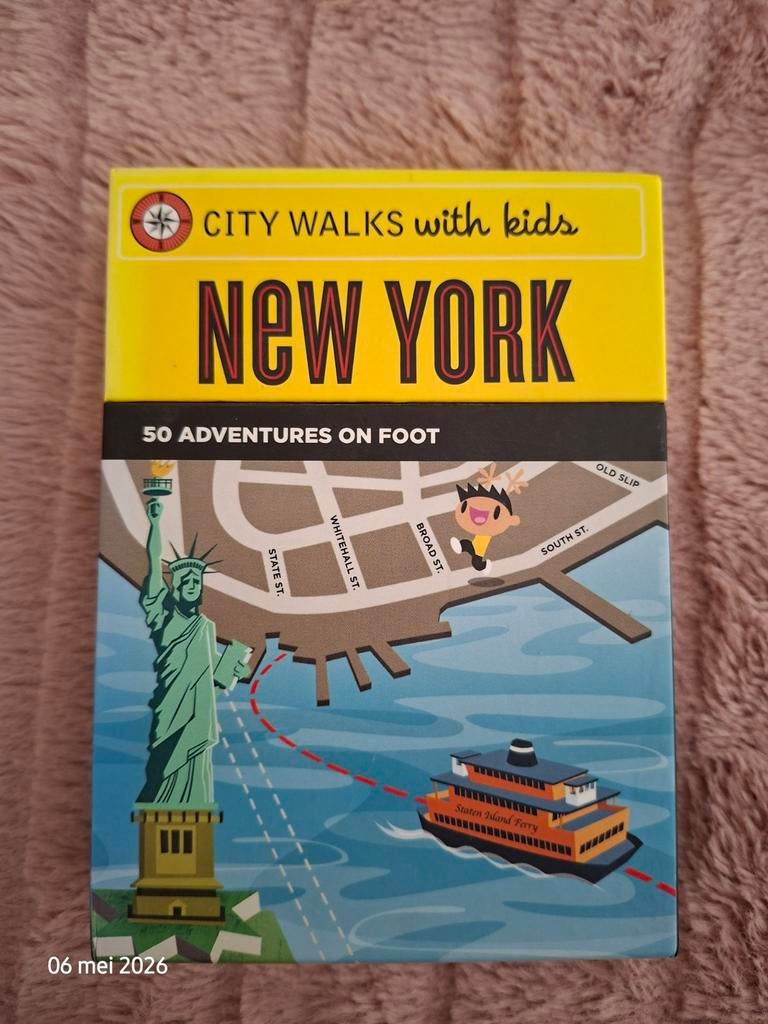 New York city Walks with kids., Ophalen of Verzenden, Zo goed als nieuw