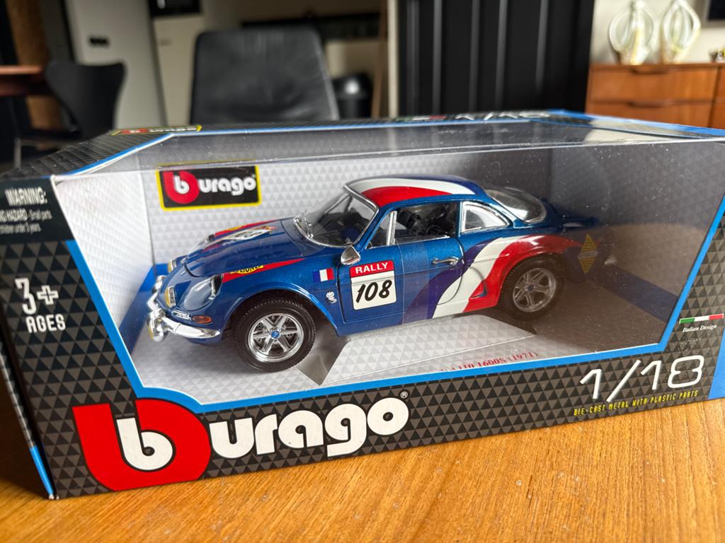 Bburago Alpine Renault A110 1600S (1971) Rally 1:18, Ophalen of Verzenden, Zo goed als nieuw, Auto, Bburago