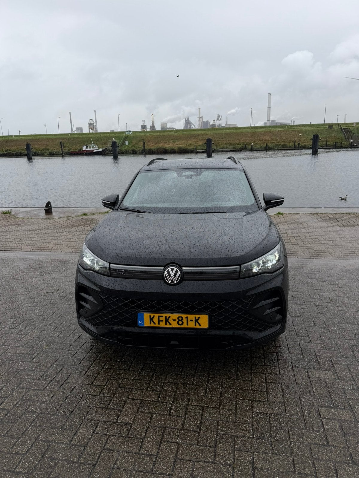 Volkswagen Tiguan, 1.5 eTSI R-Line - Modeljaar 2026 Pano H/K, Automaat, Zwart, Zwart, Particulier
