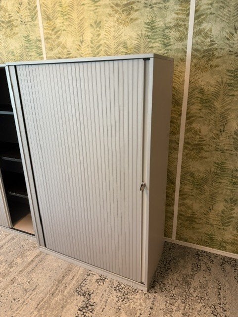 Steelcase kast/archiefkast– schuifdeur – €80/stu, 80 stuks, Huis en Inrichting, Met plank(en), 200 cm of meer, Zo goed als nieuw