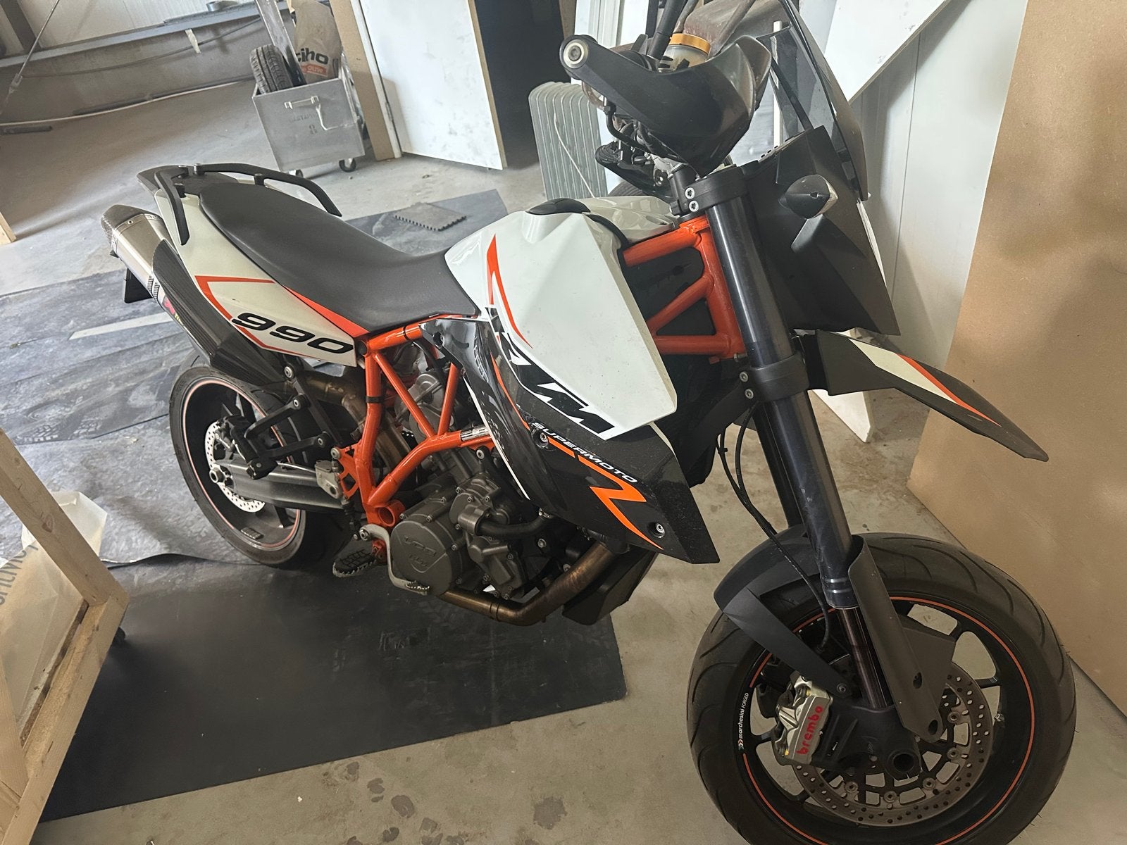 KTM 990 Supermoto R - 2009 - Akrapovic - Technisch top!, Sportuitlaat, Gebruikt, Particulier, SuperMoto