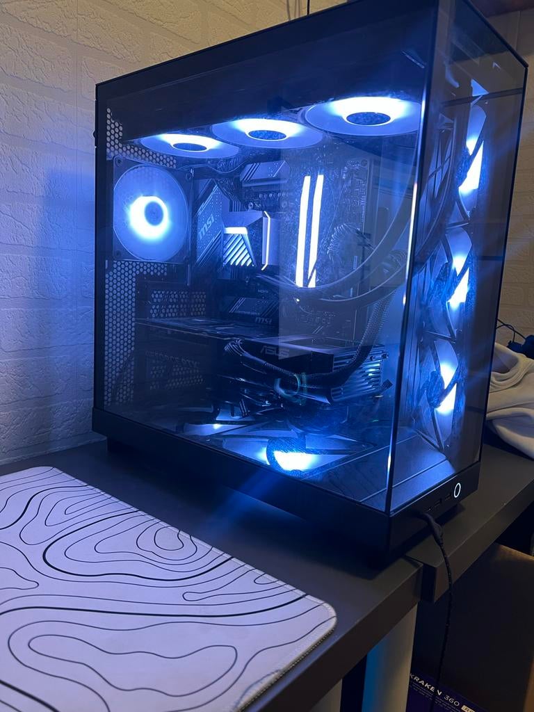 Gaming PC: RTX 5070, Ryzen 7 7700X, Ophalen, 32 GB, Zo goed als nieuw, Gaming