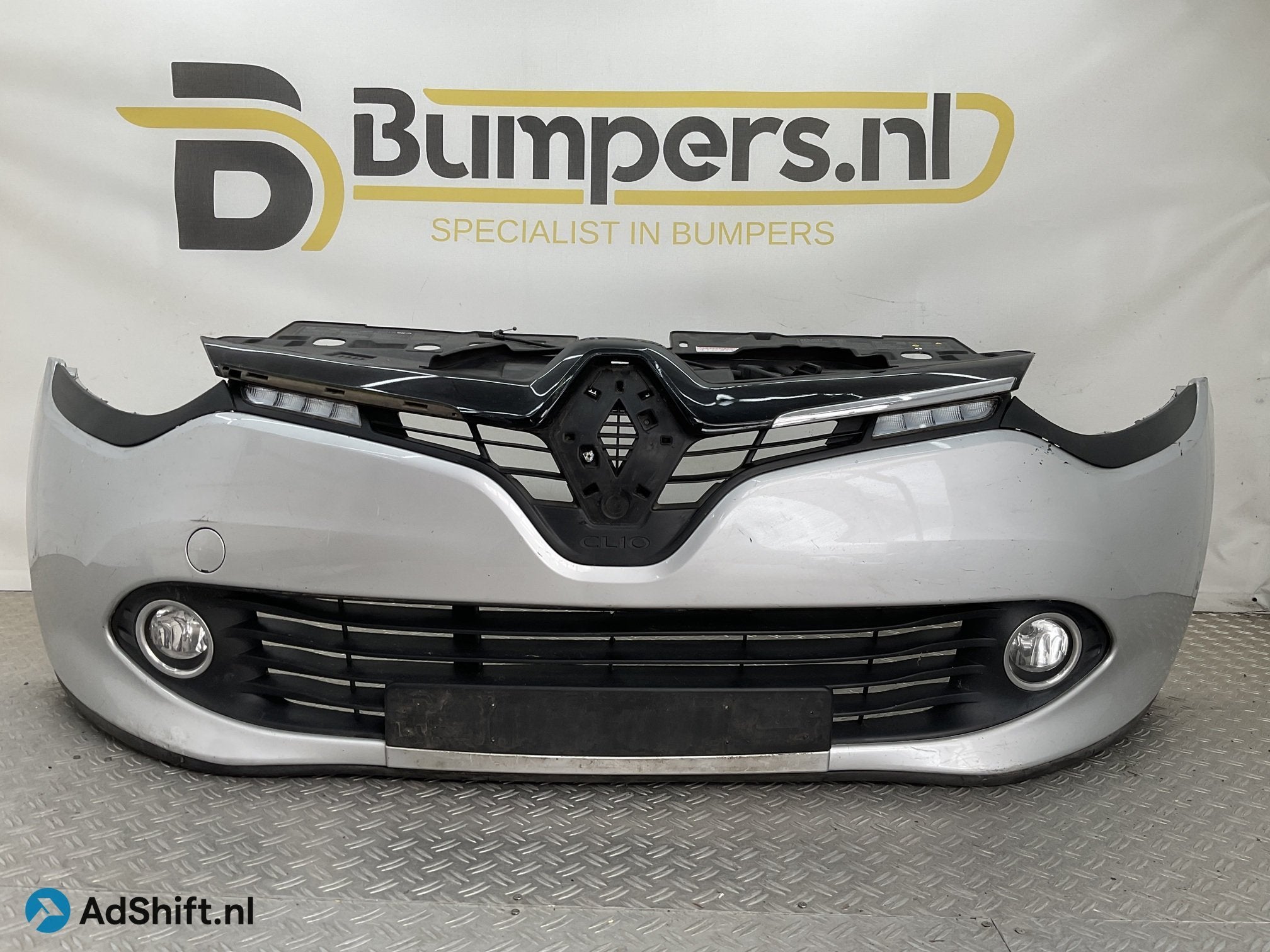 Bumper Renault Clio IV 2012- 511801872R Voorbumper F3-23231, Bumper