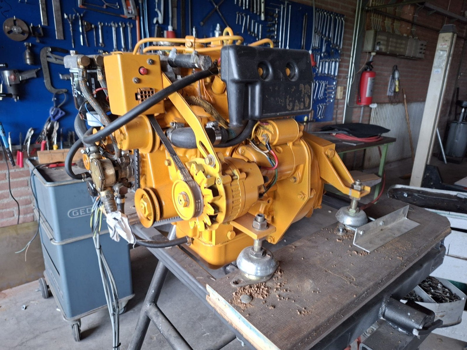 Vetus M2 11pk dieselmotor met keerkoppeling en dashboard, Ophalen, 10 tot 30 pk, Gebruikt, Binnenboordmotor