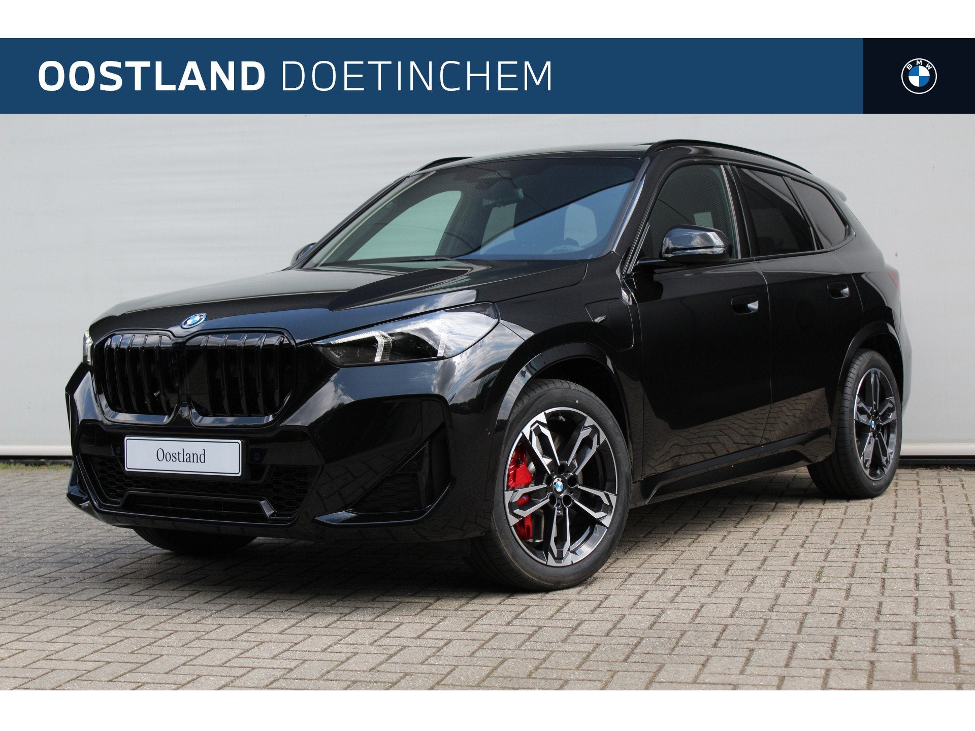 BMW X1 xDrive25e M Sport Automaat / Trekhaak / Panoramadak /, Auto's, BMW, Zwart, Zwart, Leder, Bedrijf