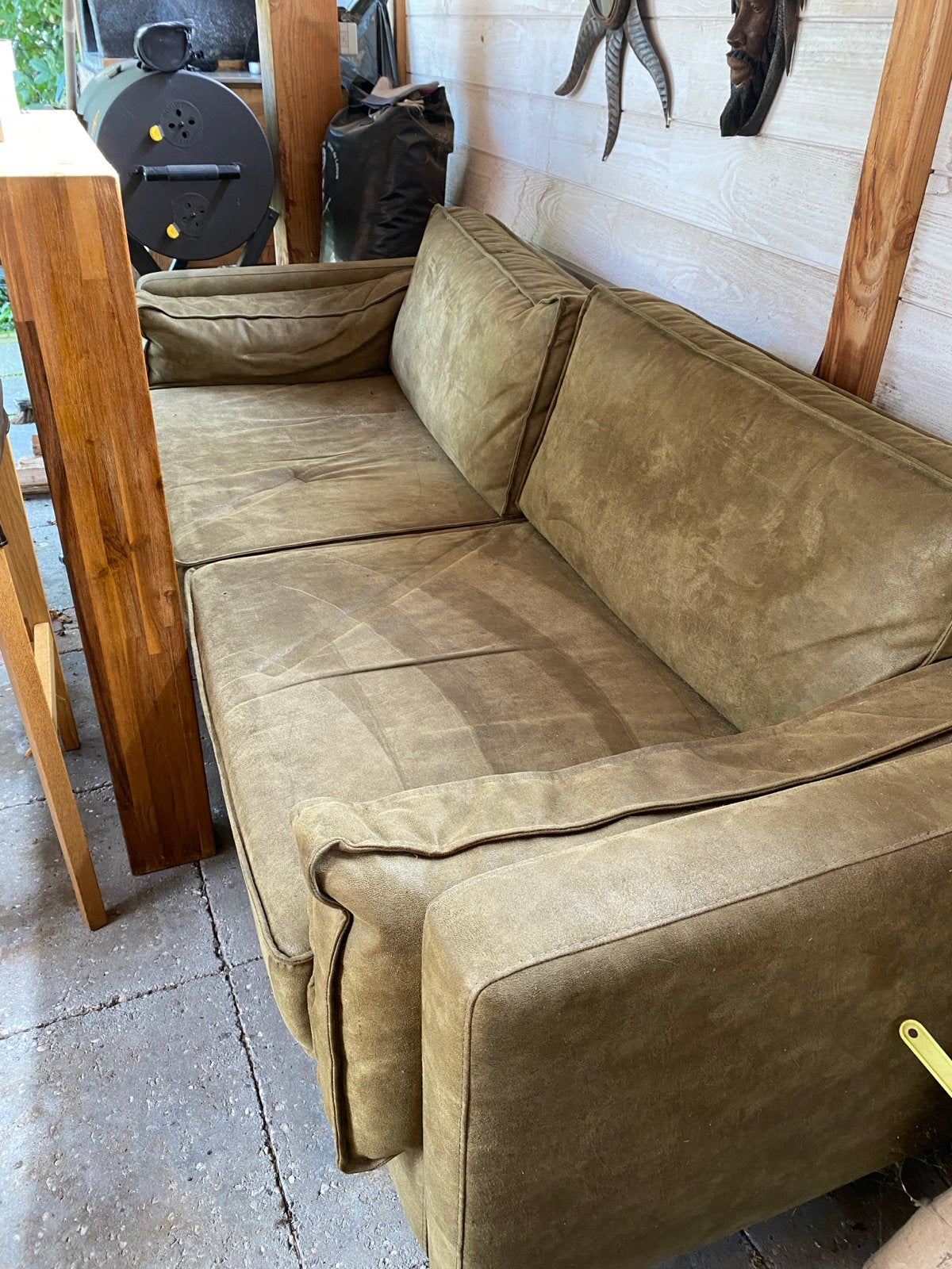 Gratis Comfortabele 3-zitsbank in olijfgroen, Gebruikt, 150 tot 200 cm, Tweepersoons, 75 tot 100 cm