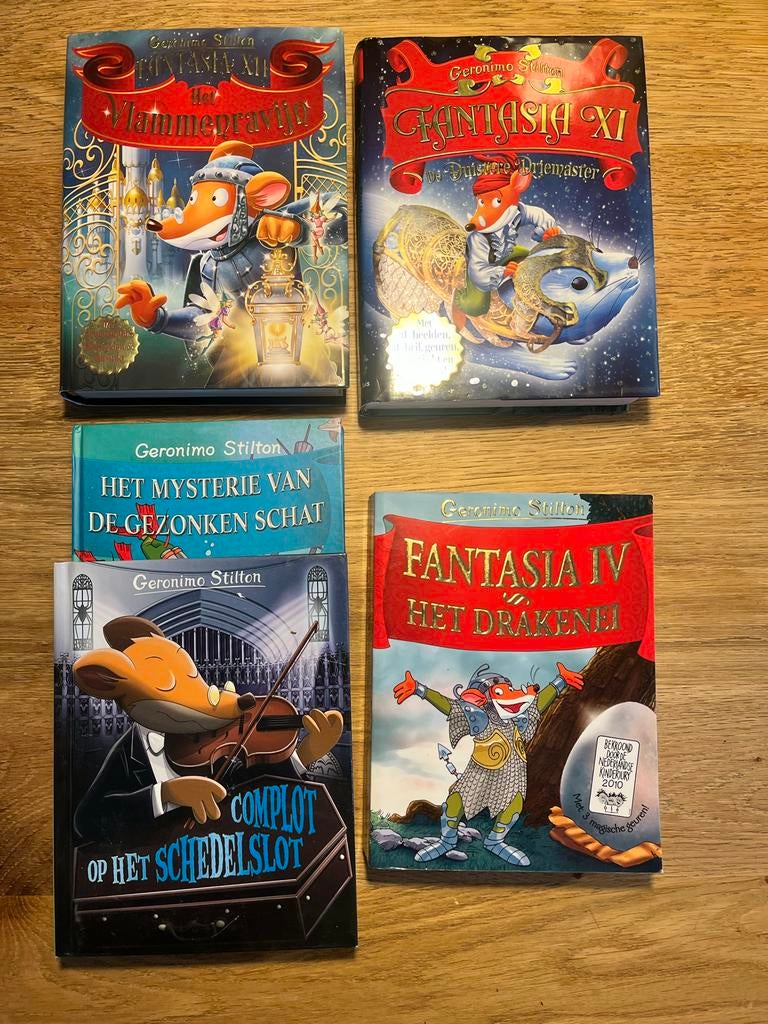 Geronimo Stilton boeken set - 4x hardcover, 1x paperback, Boeken, Ophalen of Verzenden, Gelezen, Fictie algemeen