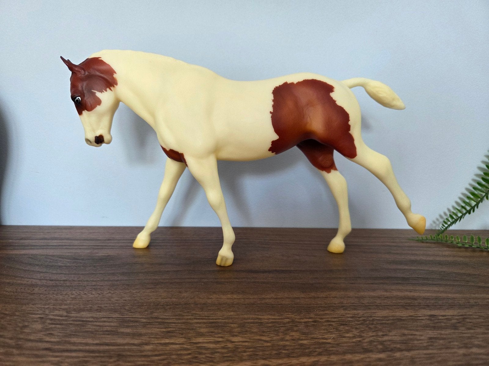 Breyer Traditional (1:9) Smokin' Dubbledutch | Nr. 1738, Ophalen of Verzenden, Zo goed als nieuw, Paard, Beeldje of Figuurtje