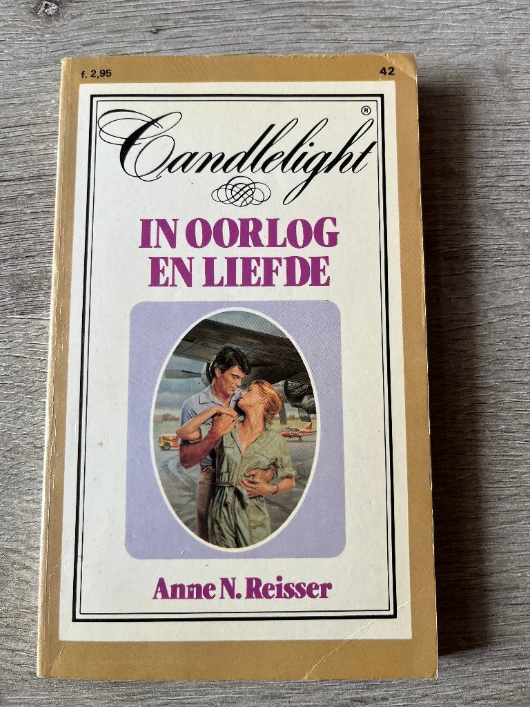 Boek Candlelight 42 In oorlog en liefde, Boeken, Ophalen of Verzenden, Gelezen, Candlelight, Nederland