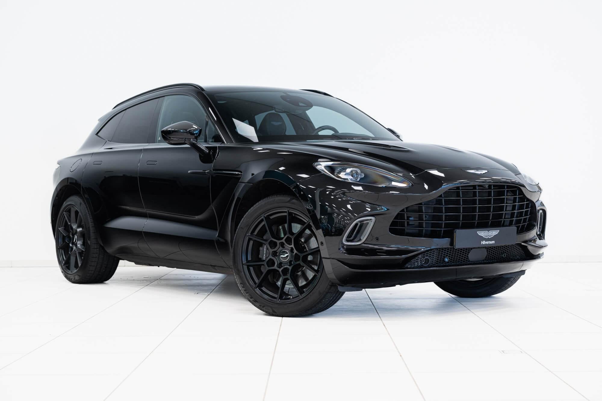 Aston Martin DBX 4.0 V8 | Onyx Black | MY2021 | Incl. BPM |, Auto's, Automaat, Gebruikt, 2245 kg, Startonderbreker