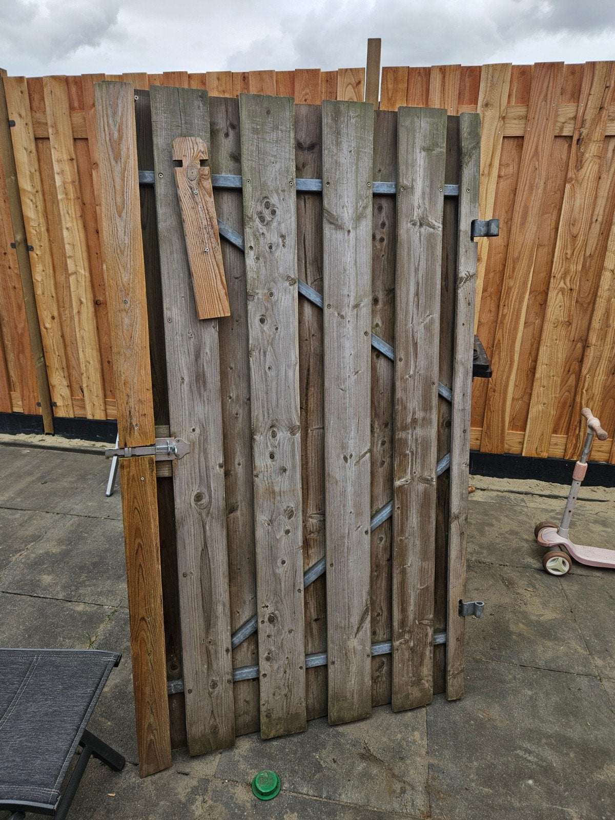 Houten tuinpoort met metalen frame, Minder dan 3 meter, Ophalen of Verzenden, Hout, 1 tot 2 meter