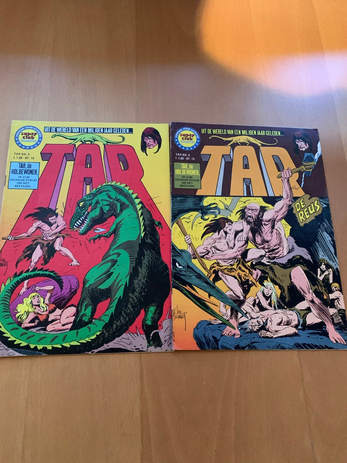 Tar de Holbewoner - Nrs. 4 & 5 - Super Club, Boeken, Meerdere stripboeken, Ophalen of Verzenden, Gelezen
