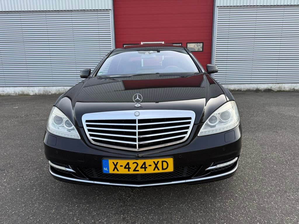 Mercedes S400L 2009 51.428Km Youngtimer, Auto's, Mercedes-Benz, Automaat, Euro 5, Achterwielaandrijving, Zwart
