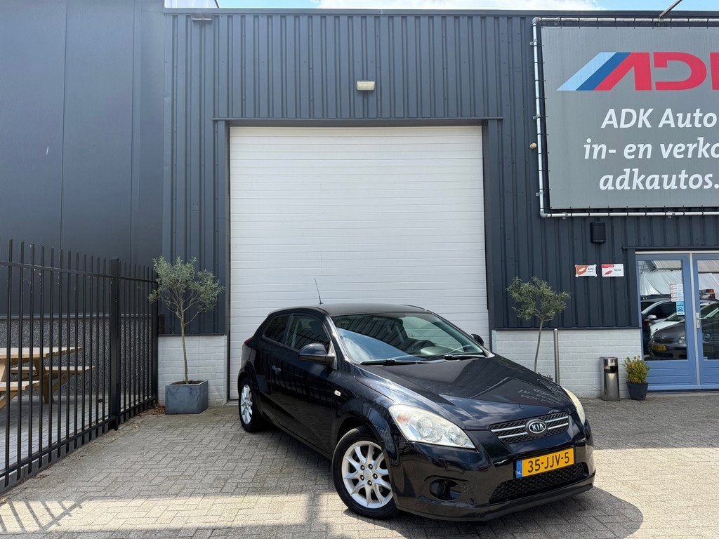 Kia Pro_cee'd 1.4 Fifteen ISG NIEUWE APK/AIRCO/NAVIGATIE, Auto's, Voorwielaandrijving, Stof, Gebruikt, Zwart