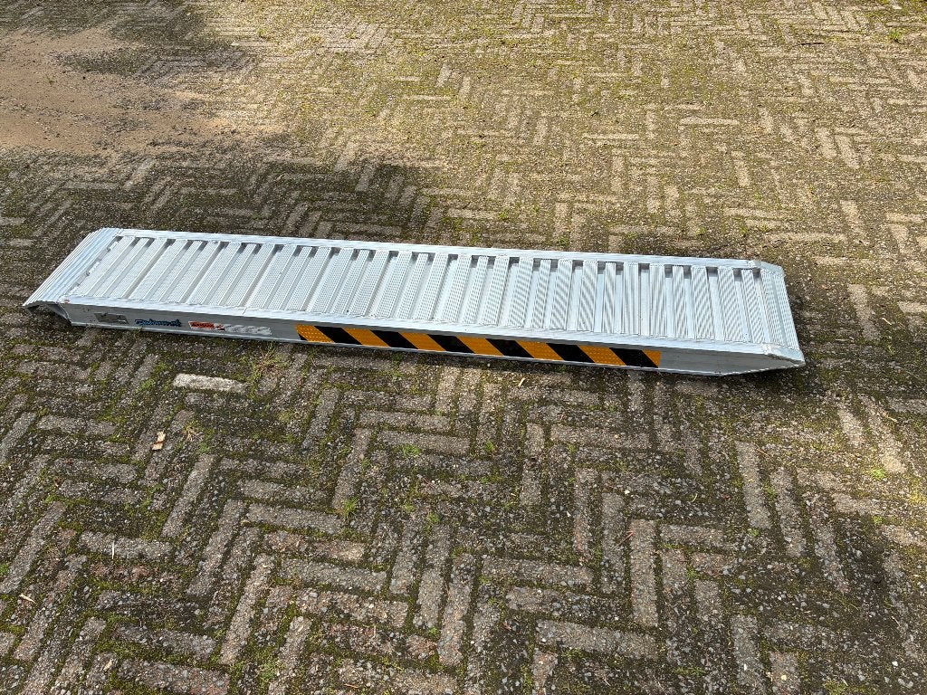 Rijplaat voor motorfiets Datona, Ophalen, Gebruikt