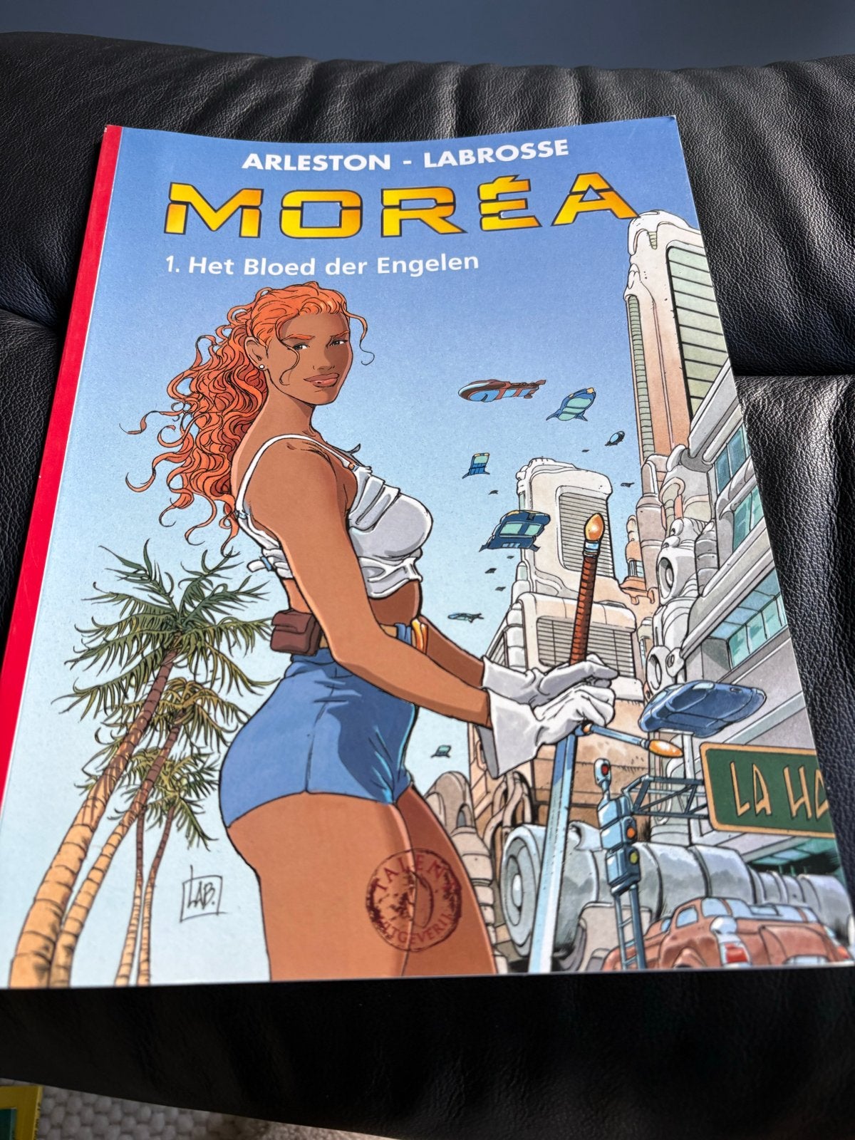 Morea - 1. Het Bloed der Engelen (Arleston - Labrosse), Eén stripboek, Ophalen of Verzenden, Zo goed als nieuw