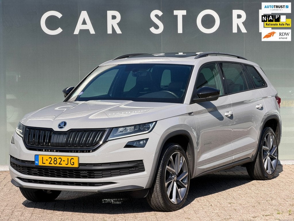 Skoda Kodiaq 1.5 TSI Sportline 7p /PANO/7PERSOONS/CAMER/TREK, Auto's, Skoda, Voorwielaandrijving, 4 cilinders, 150 pk, 7 stoelen