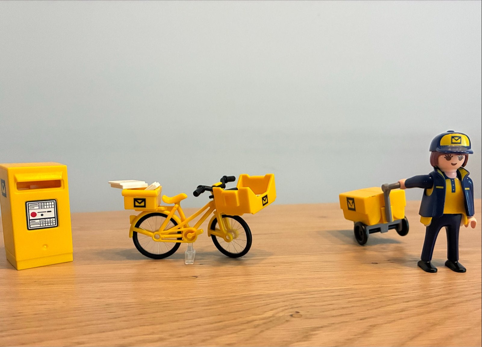 Playmobil 9806 Postbode met fiets en brievenbus, Ophalen of Verzenden, Zo goed als nieuw, Jongen of Meisje