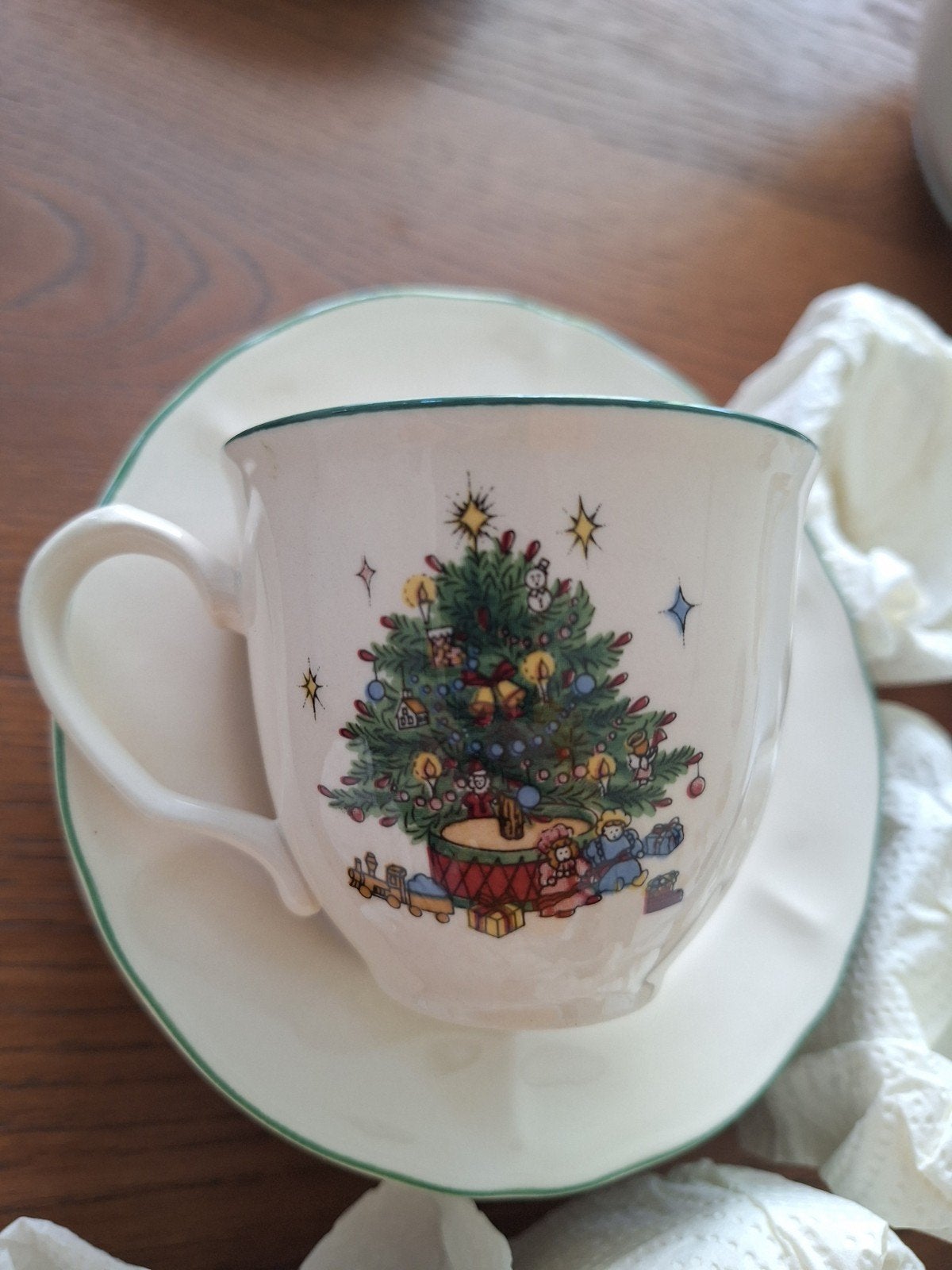 Henry Bassinger set van kop en schotel 11x kerst, Ophalen of Verzenden, Zo goed als nieuw, Porselein, Kop en/of schotel