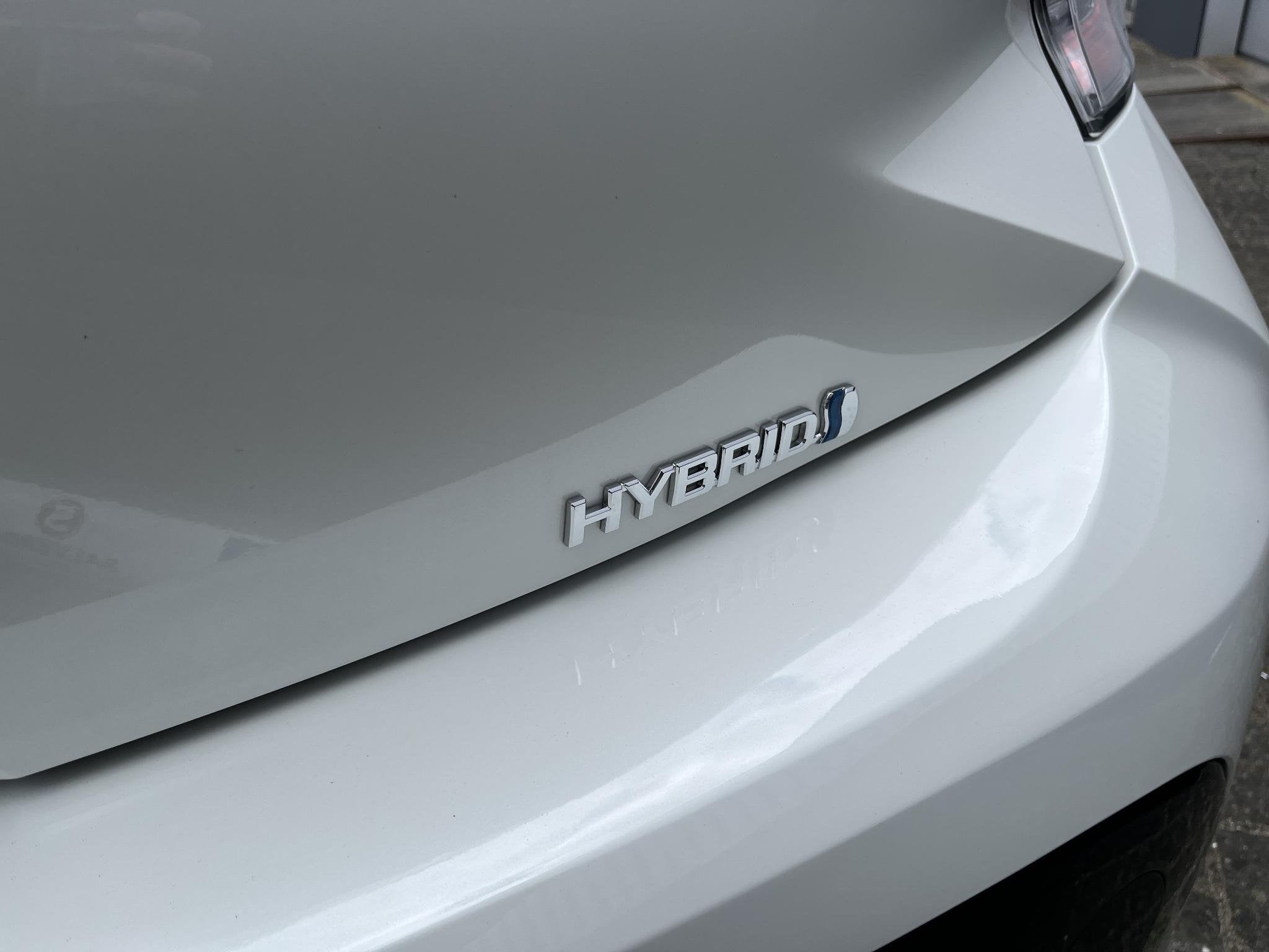 Toyota Corolla 2.0 Hybrid Executive | Bi-Tone, Auto's, 450 kg, Gebruikt, 4 cilinders, Corolla