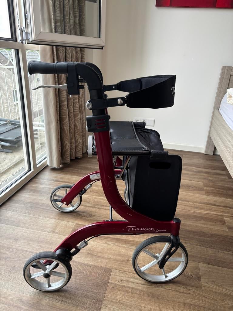 Travixx deluxe rollator maat M kleur rood, Diversen, Ophalen, Opvouwbaar, Gebruikt