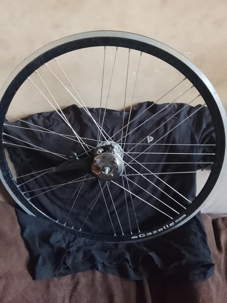 Gazelle Voorwiel 28inch met naafdynamo en rollerbrake rem, Fietsen en Brommers, Fietsonderdelen, Wiel, Gebruikt, Ophalen of Verzenden