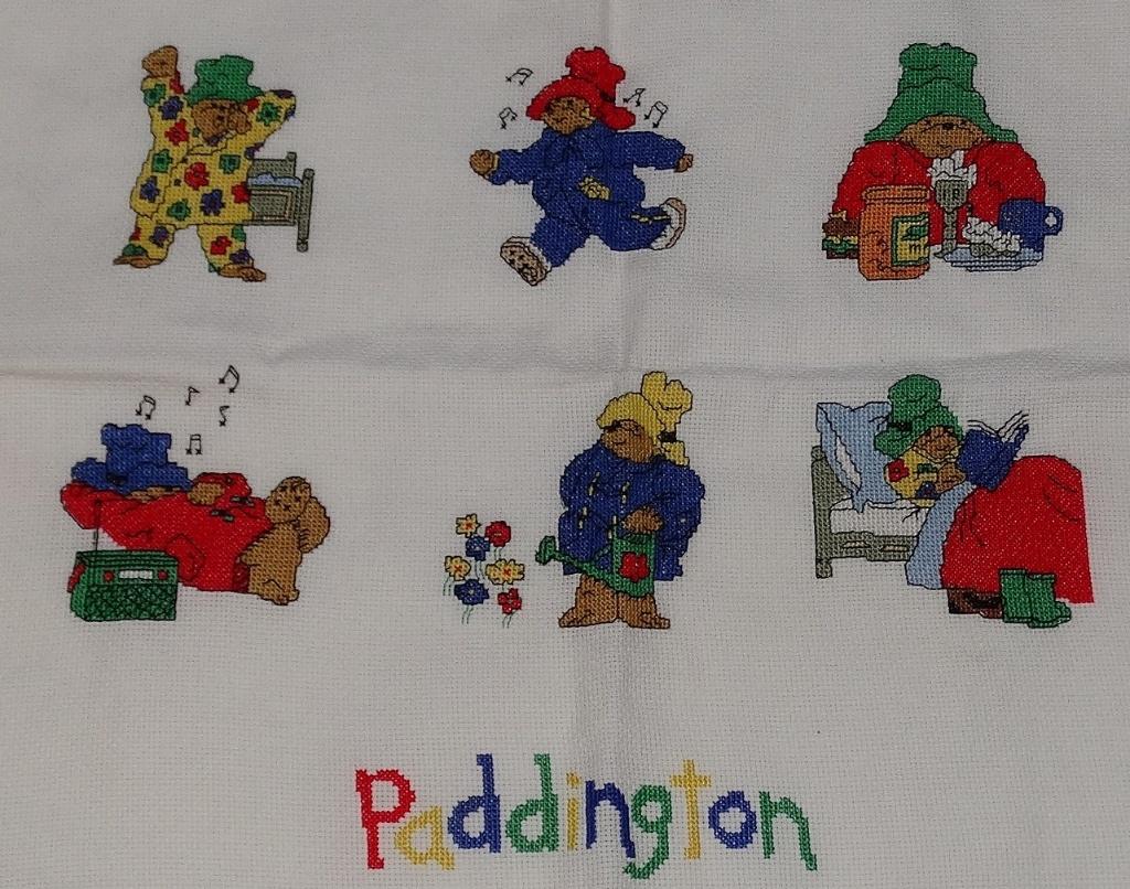 Grote lap aïda met borduurwerkjes van Paddington, Ophalen of Verzenden, Gebruikt, Handborduren, Overige typen