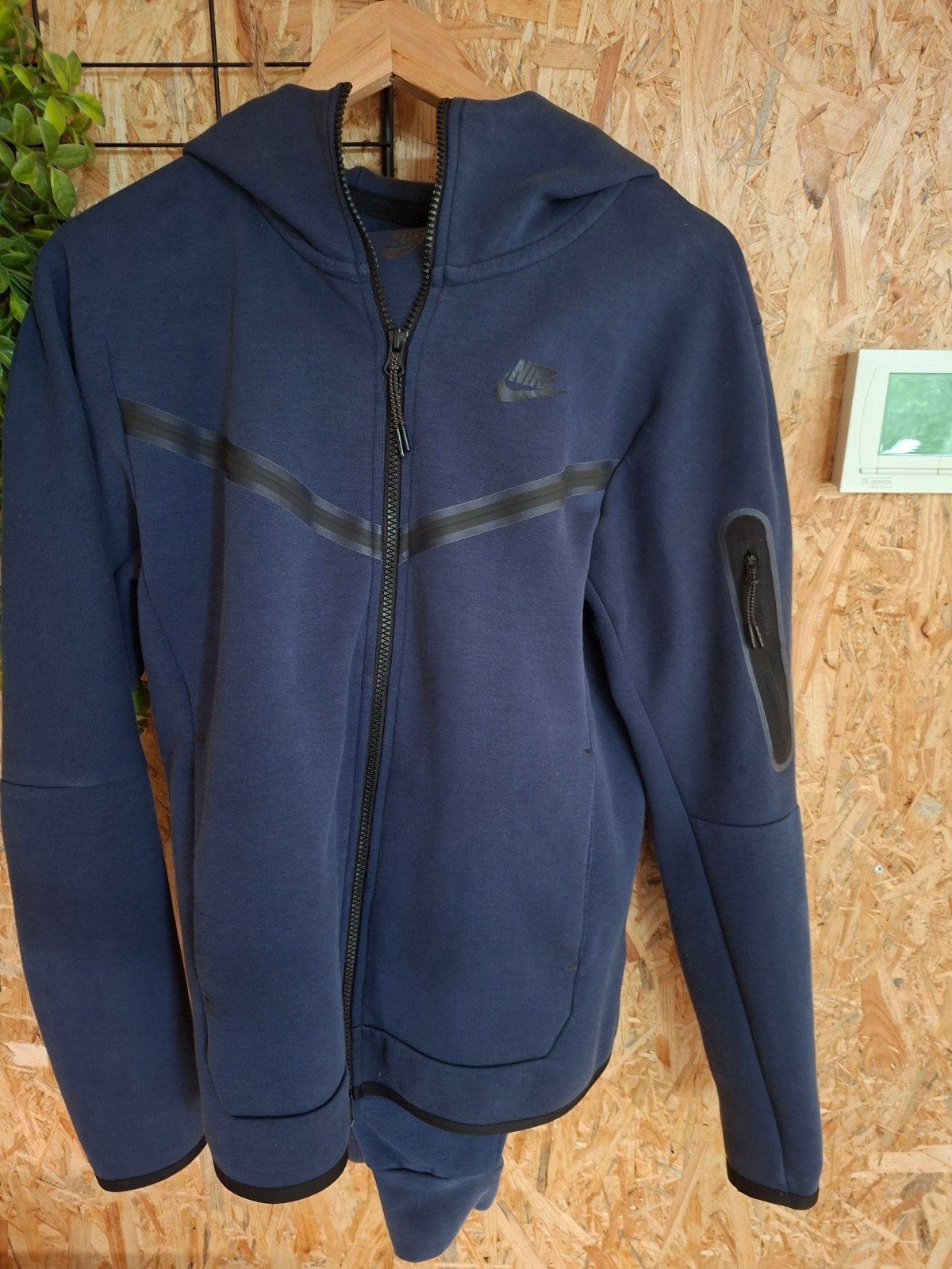 Nike tech trainingspak, Kleding | Heren, Ophalen, Zo goed als nieuw, Grijs, Algemeen