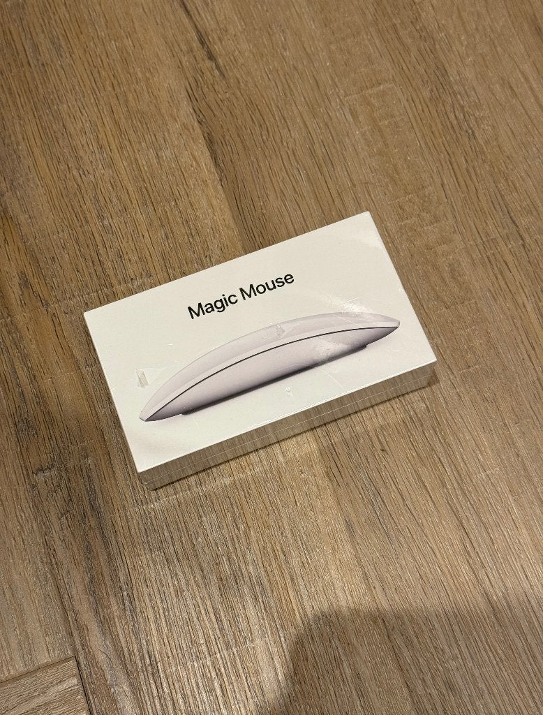 Nieuw wit origineel Apple Magic Mouse MK2E3Z/A model A1657, Muis, Nieuw, Ophalen of Verzenden, Draadloos