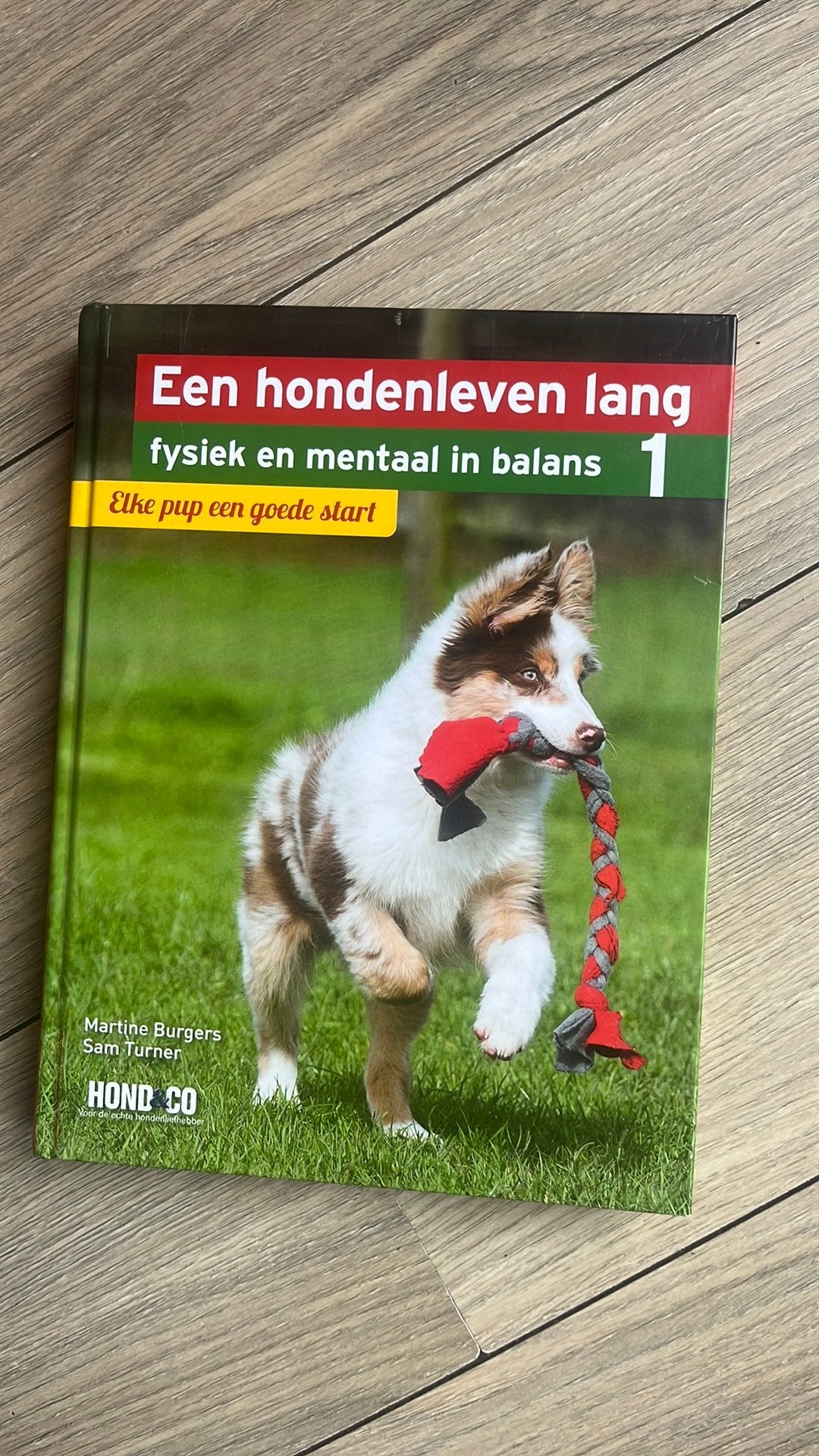 Een hondenleven lang deel 1 en deel 2., Boeken, Ophalen of Verzenden, Zo goed als nieuw, Honden