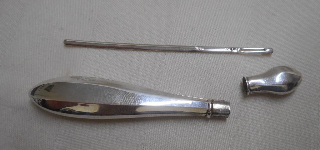Zilveren antieke naaldenkoker met naald nr.013, Verzenden, Zilver
