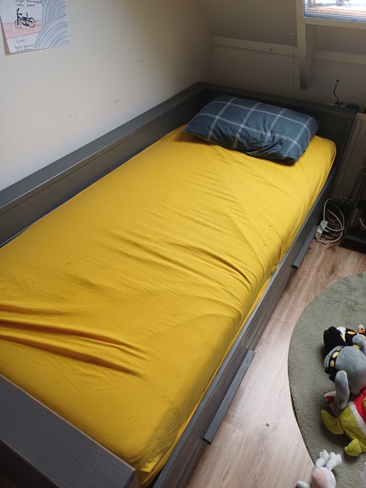 Eenpersoonsbed me berglade en nachtkastje, Ophalen, Gebruikt, 90 cm, Eenpersoons