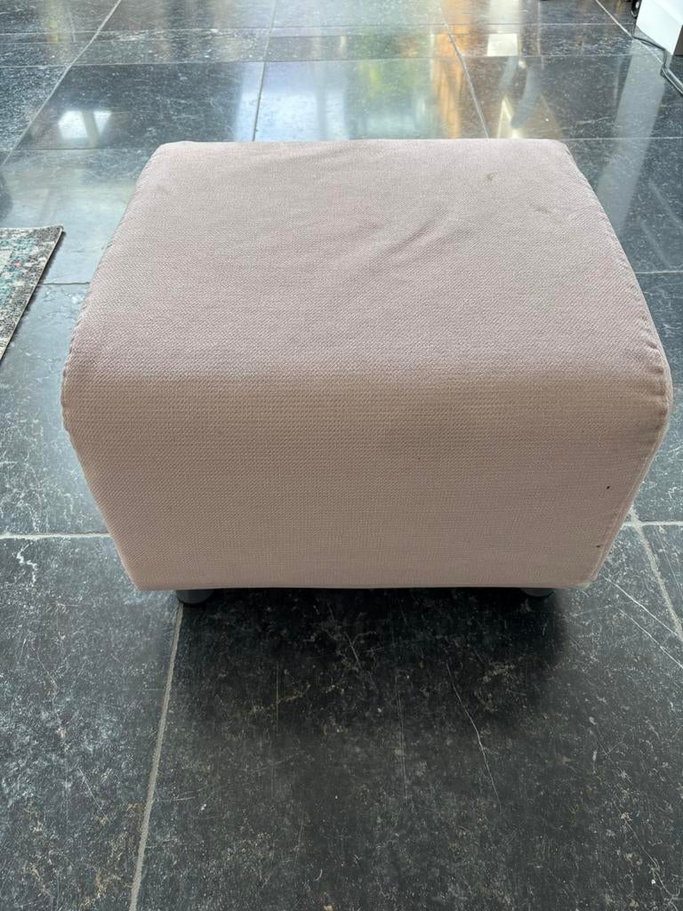 Hocker / poef, Huis en Inrichting, Ophalen, Zo goed als nieuw, Vierkant, 75 tot 100 cm