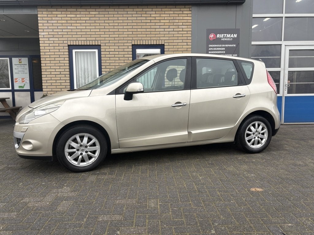 Renault Scénic 2.0 Privilege CAMERA-STOELVERWRMNG-TREKHAAK-, Gebruikt, 4 cilinders, Beige, Bedrijf